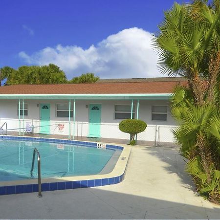 Sun Island Motel St. Pete Beach Esterno foto
