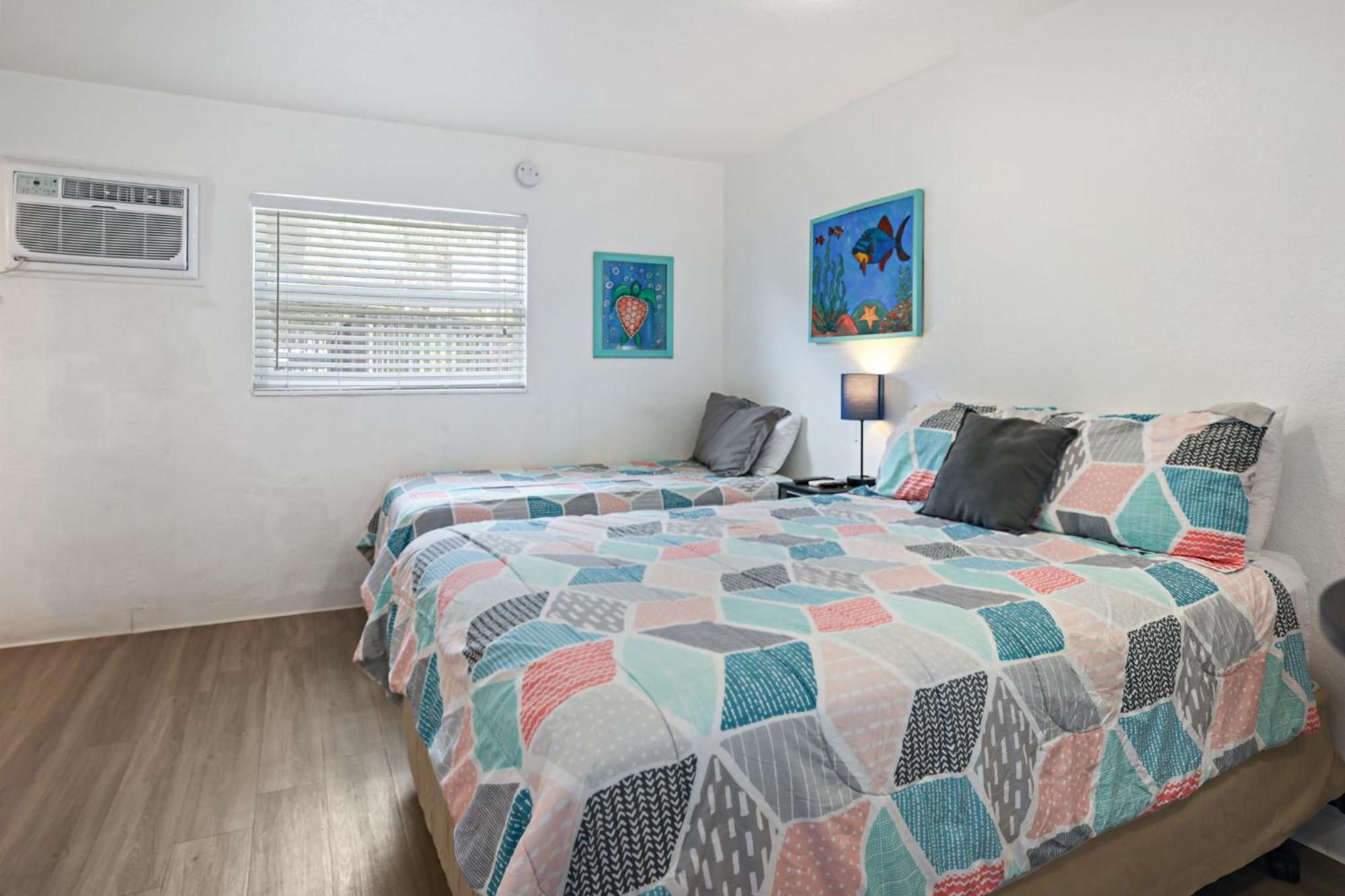 Sun Island Motel St. Pete Beach Esterno foto